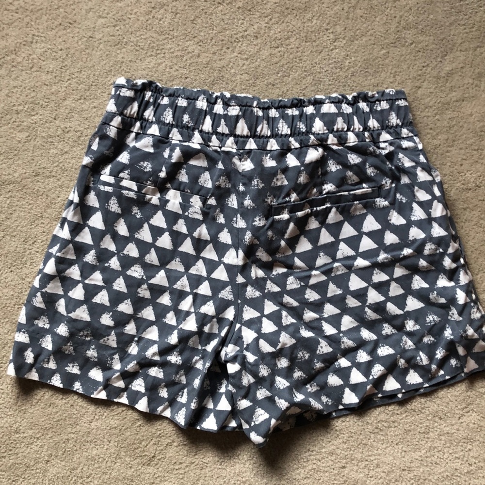 Shorts - Picture 4 of 5